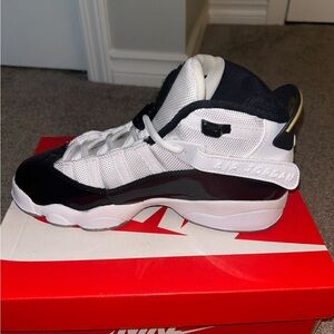 Nike Shoes - Pegasus 92 Lite